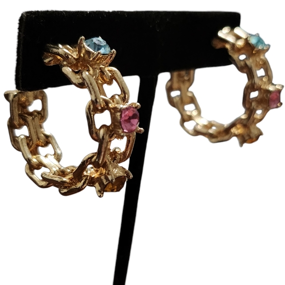 Sarah Coventry Gold Tone Clip On Earrings With 3 Rhinestones - Picture 2 of 3